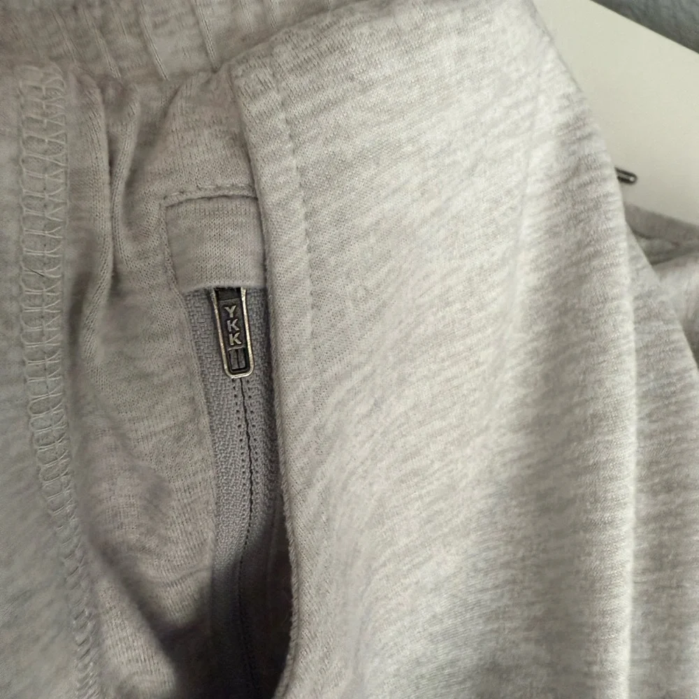 Pacific Trail Women's Cozy Athletic Outdoors Shorts Gray Size S - Picture 6 of 9